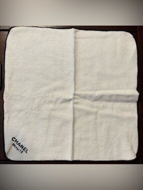 VINTAGE RARE CHANEL Beauté White Face/Hand towel with Black Border